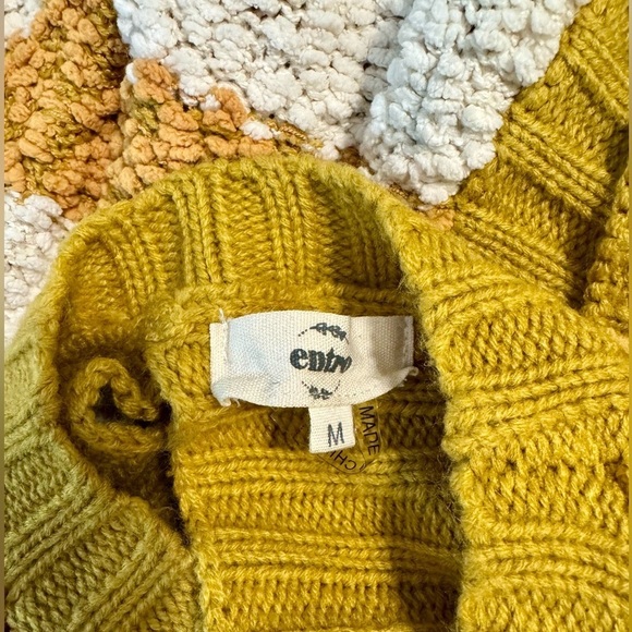 Entro Women's Yellow/White Striped Open Back Pullover Sweater Size M - Picture 6 of 7